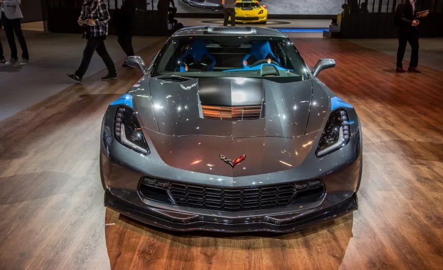2017 Corvette Grand Sport, General Motors press photo 4 of 19