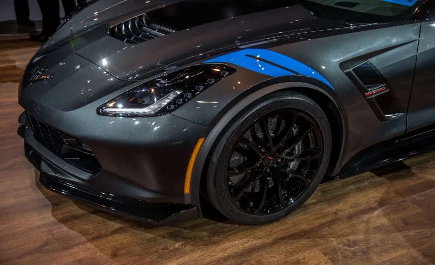 2017 Corvette Grand Sport, General Motors press photo 10 of 19