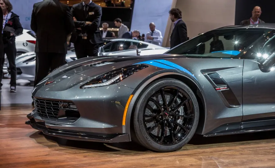 2017 Corvette Grand Sport, General Motors press photo 11 of 19