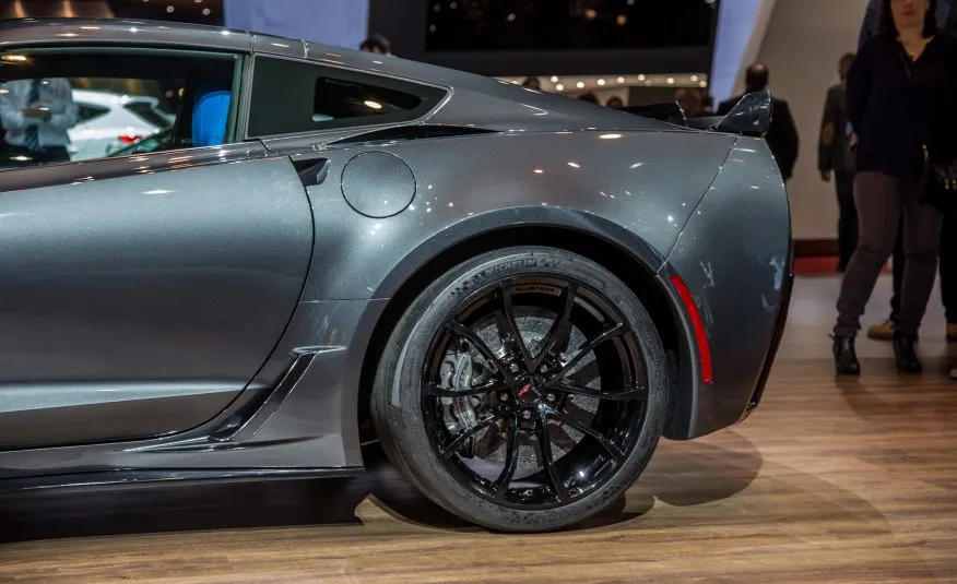 2017 Corvette Grand Sport, General Motors press photo 13 of 19