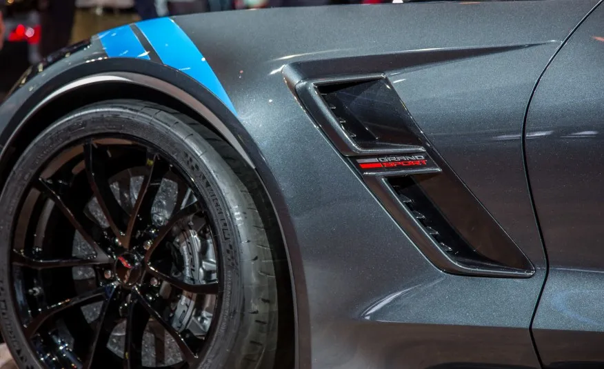 2017 Corvette Grand Sport, General Motors press photo 14 of 19